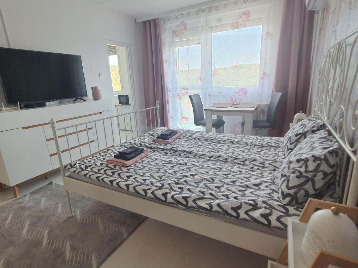 Hegyalja Apartman Miskolc Kültér fotó